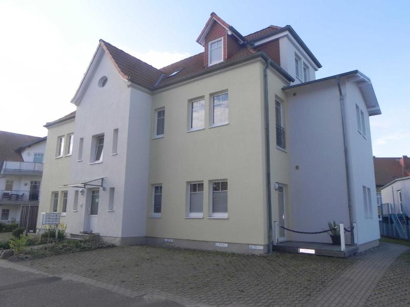 Apartment with Balcony image 3