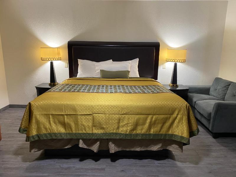 King Room image 2