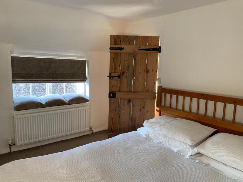 Deluxe Double Room image 2