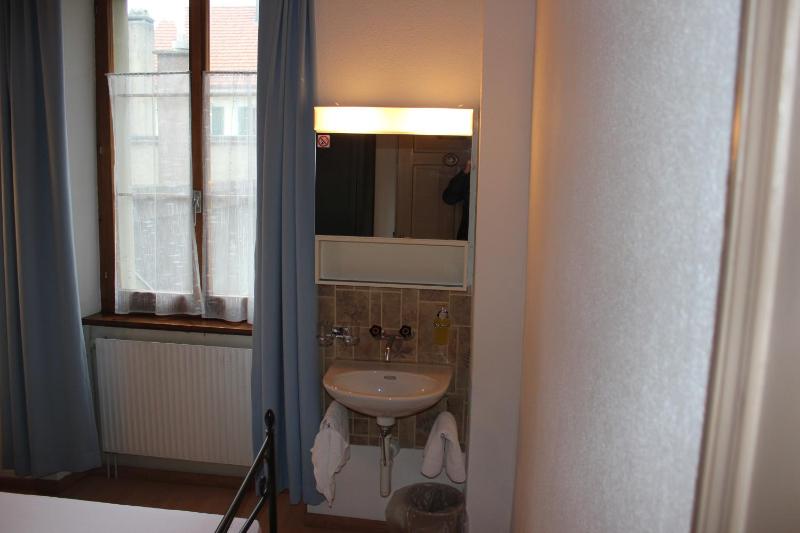 Single Room without shower image 3