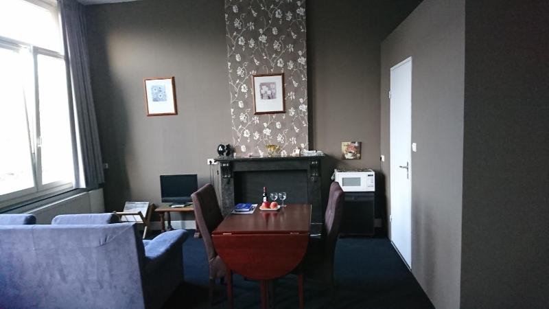 Large Double Room image 2