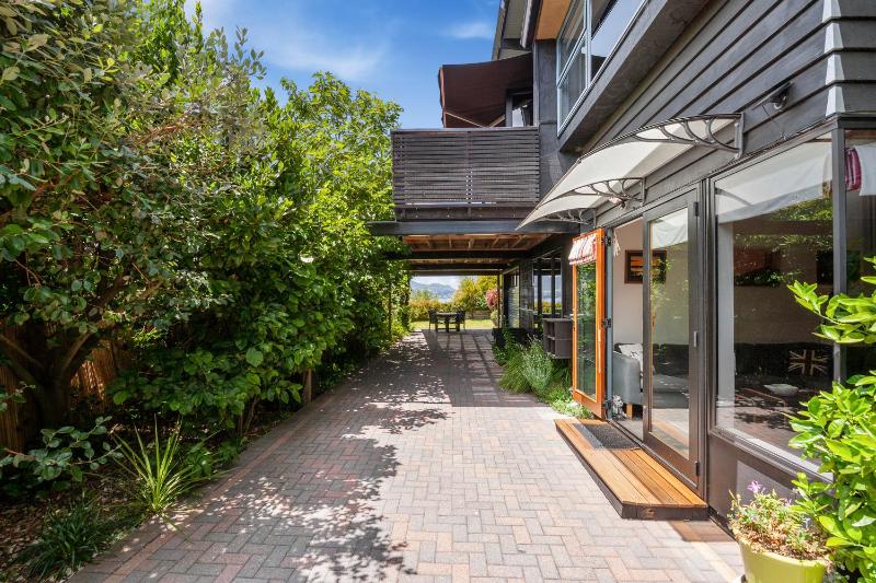Acacia Bay Retreat - Acacia Bay Holiday Home - image 7