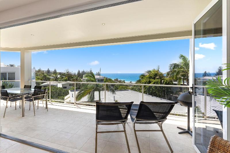 Relax in stylish comfort Sunshine Beach - image 13
