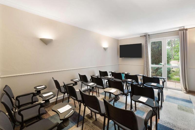 Best Western Plus Hyeres Cote D'Azur - image 22