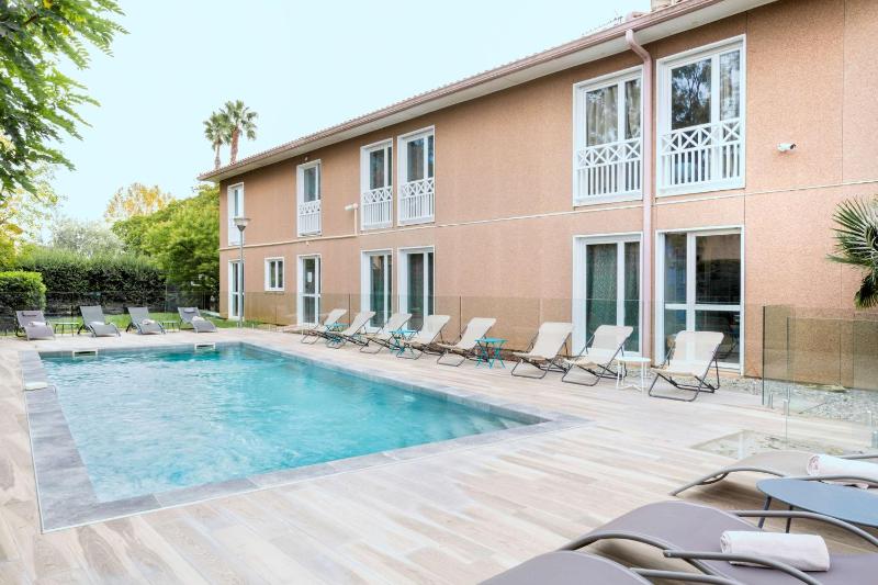 Best Western Plus Hyeres Cote D'Azur - image 12
