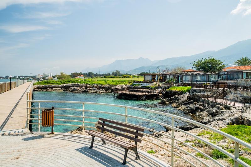 Spacious Three-Bedroom Apartment with Sea View A4 - image 12