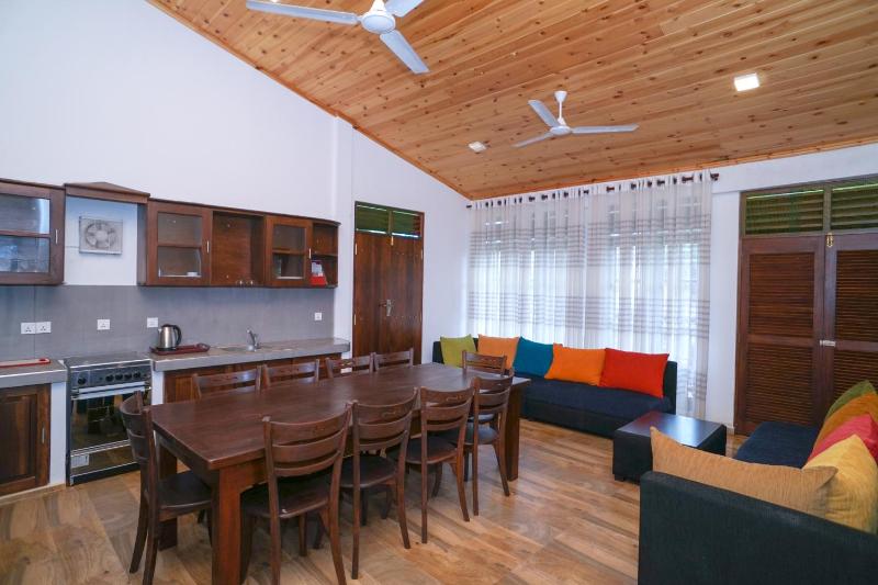 Surf Sea Breeze Apartments - image 14