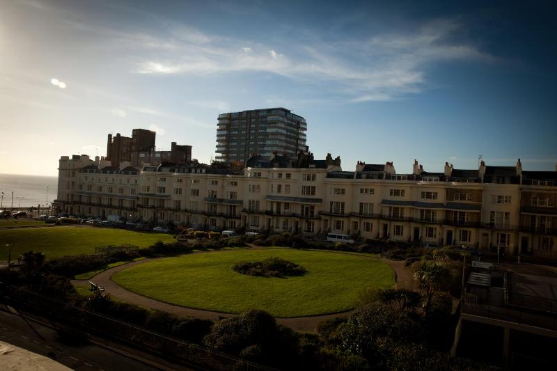 Brighton House - image 17