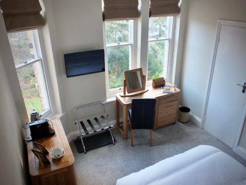 Double Room with Garden View image 4