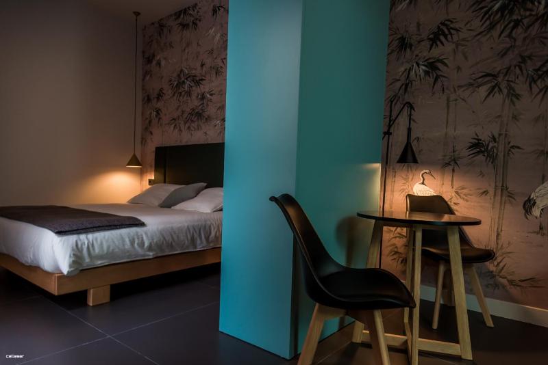 Superior Queen Room image 3