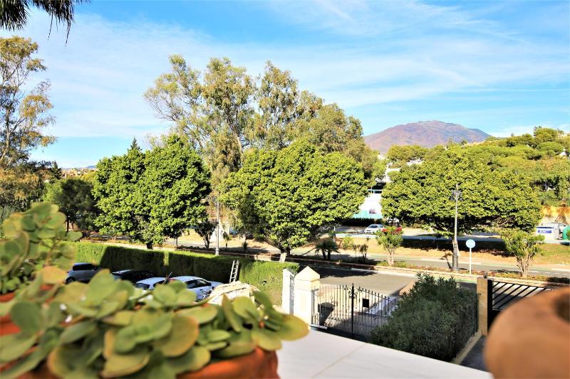 Estepona Port Apartment LUNA - image 2