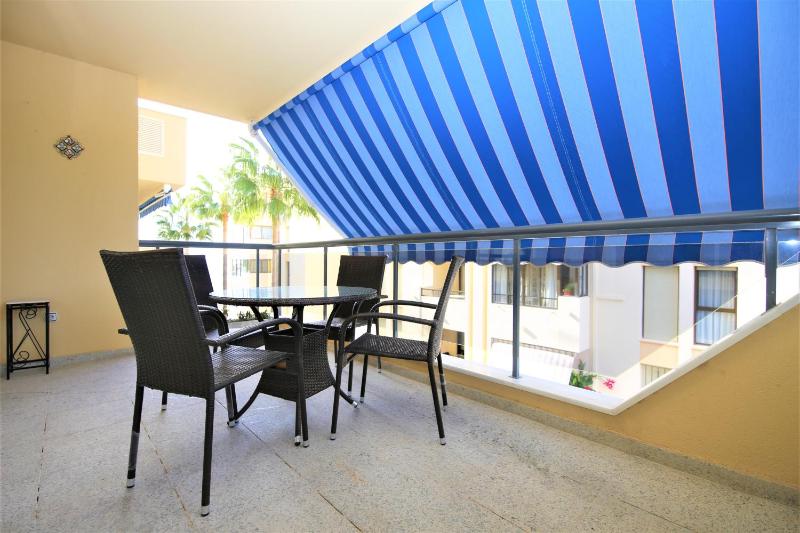 One-Bedroom Apartment image 2