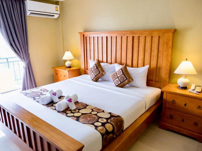 Standard Double Room image 3