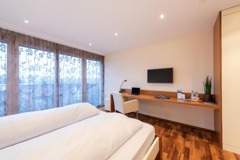 Double Room Comfort image 4
