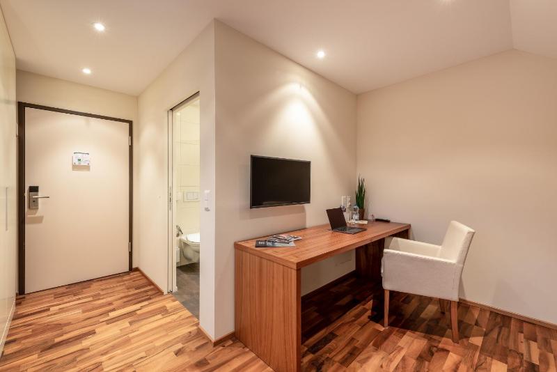Single Room Standard image 3