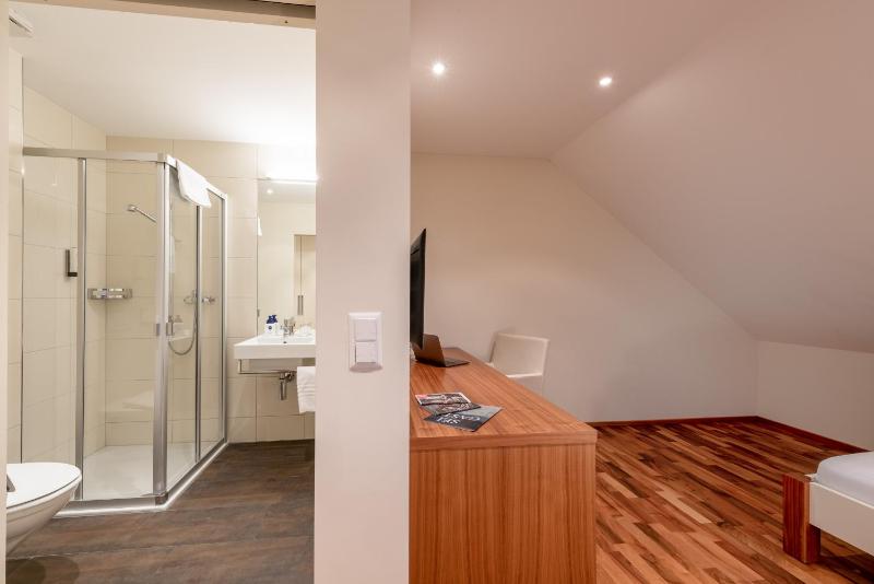 Single Room Standard image 2