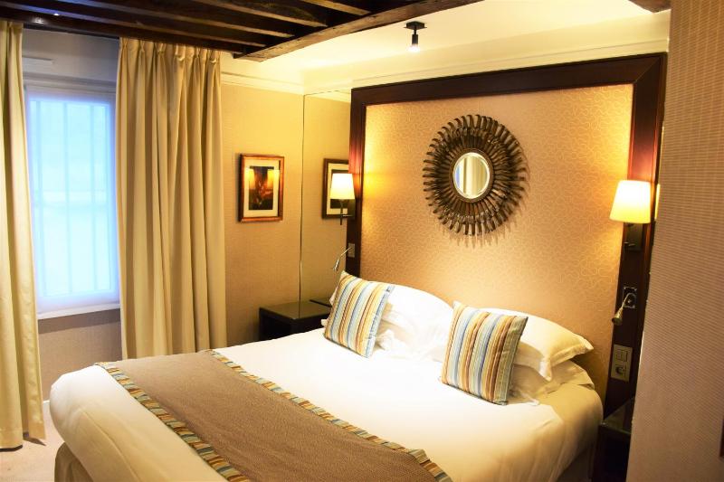 Double Room with Terrace image 2