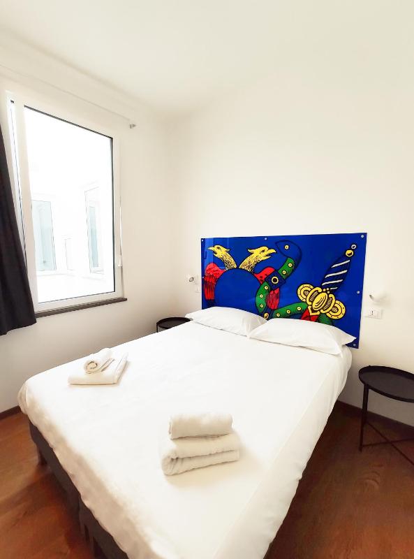 Tric Trac Hostel - image 2