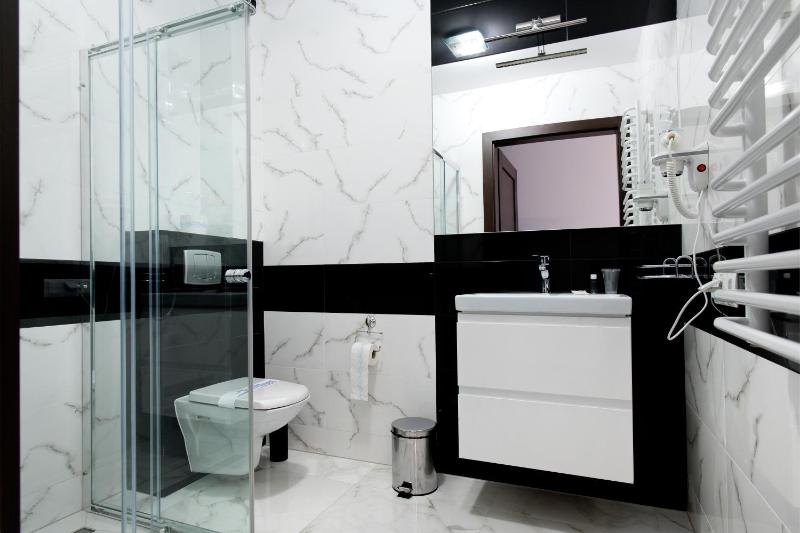 Deluxe Double Room with Shower image 2