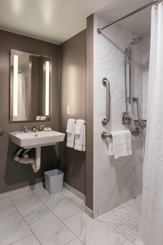 Phoenix Park Hotel - image 2