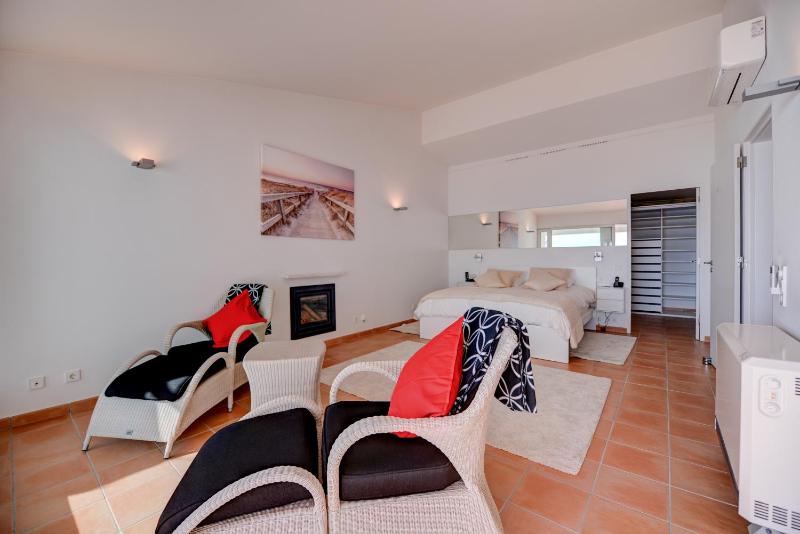 The Fantastic Beach House of Luz - image 10