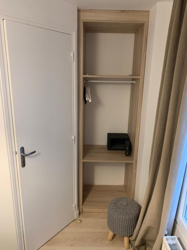 Standard Twin Room image 4