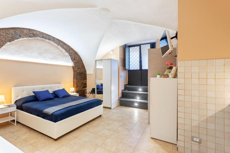 Studio Apartment image 2