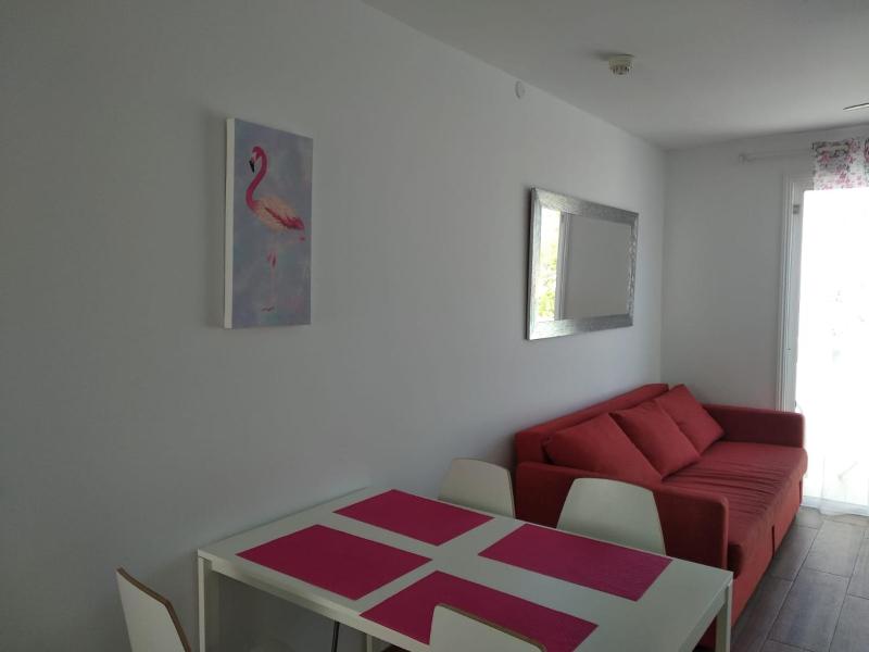 Cozy Apartment Malibu Park - image 16