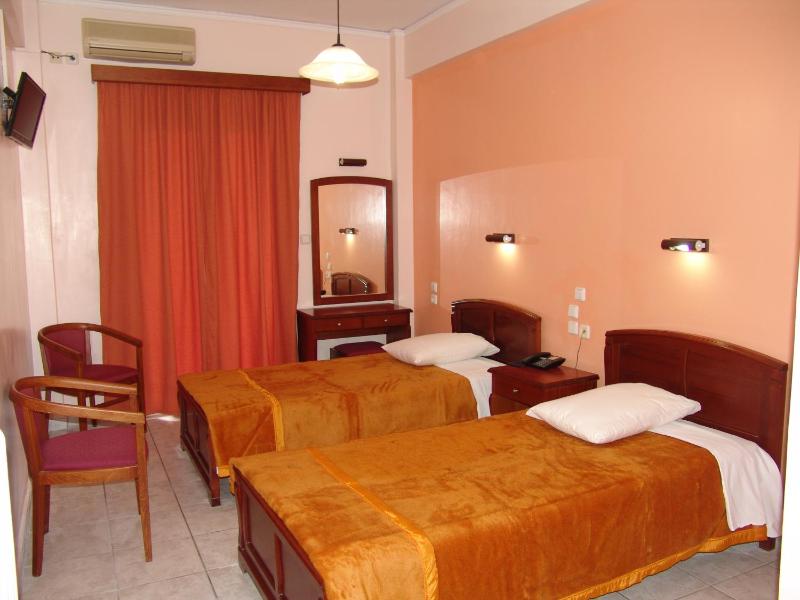 Superior Renovated Twin room  image 1