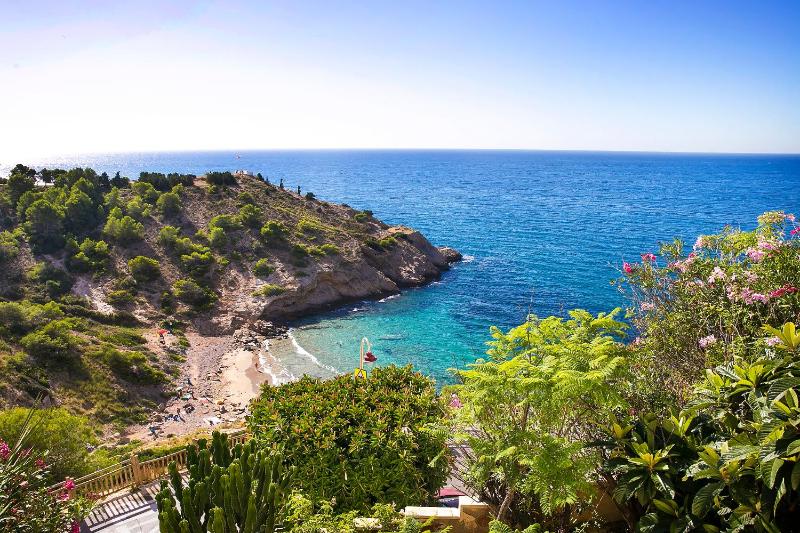 Two-Bedroom Apartment with Sea View (1-5 Adults) image 4