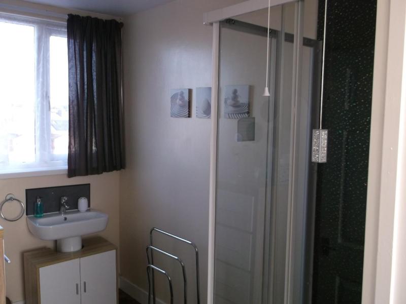 Double Room with Private Bathroom image 3