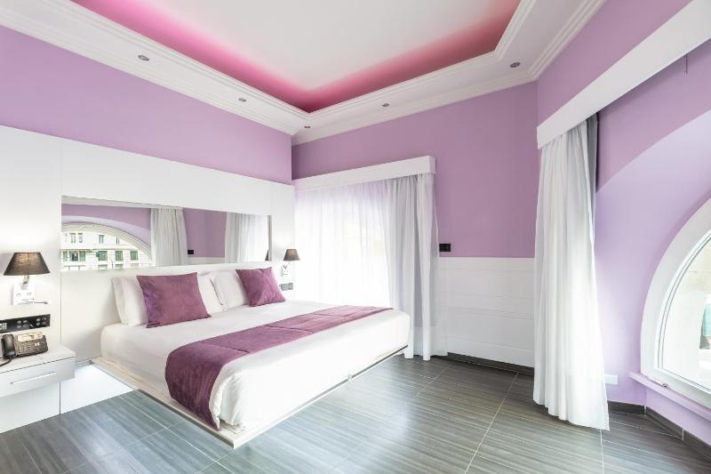 Executive Double Room image 2