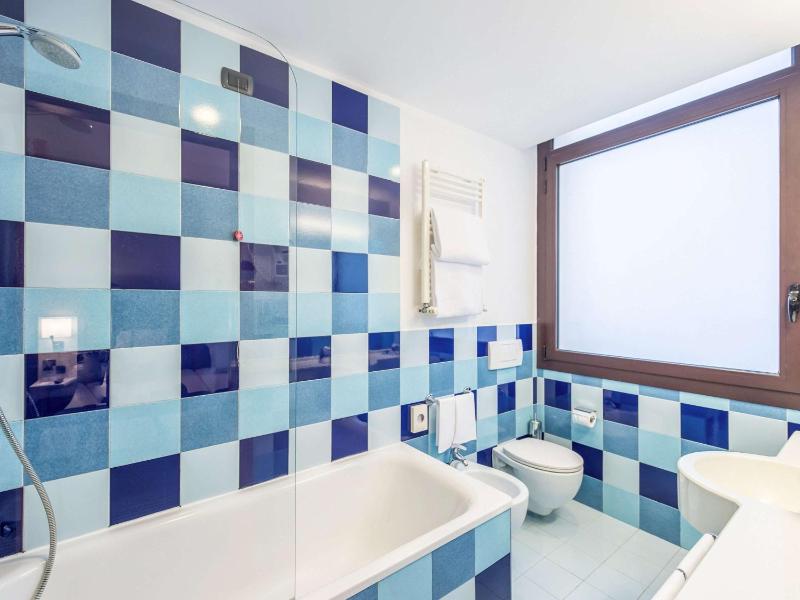 Classic Twin Room image 4