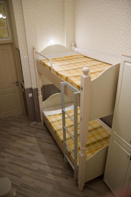 Bed in 4-Bed  Dormitory Room image 3