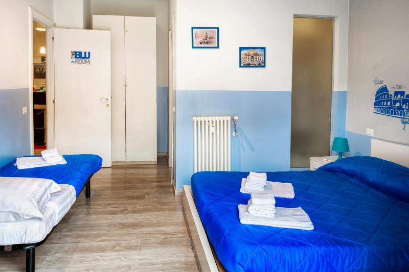 Triple Room with Balcony and View image 4