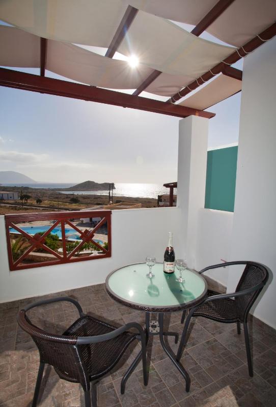 One-Bedroom Apartment with Sea View (2 Adults) image 4