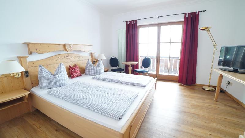 Double Room image 2