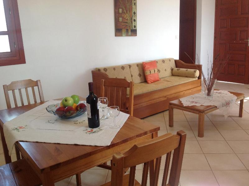 One-Bedroom Apartment with Sea View (2 Adults) image 3
