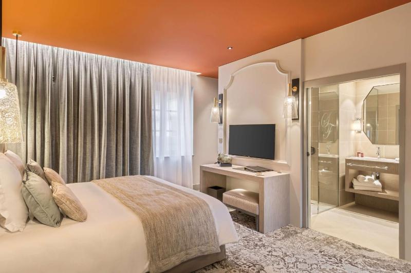 Superior Double Room image 1
