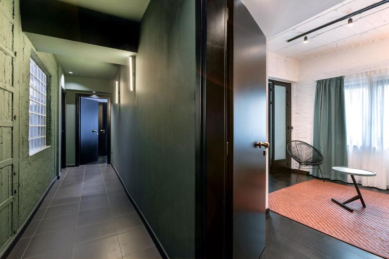 Deluxe Suite image 2