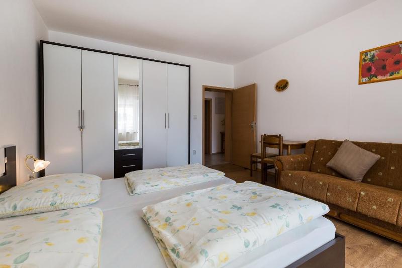 Apartment Twisting By The Private Pool - image 22