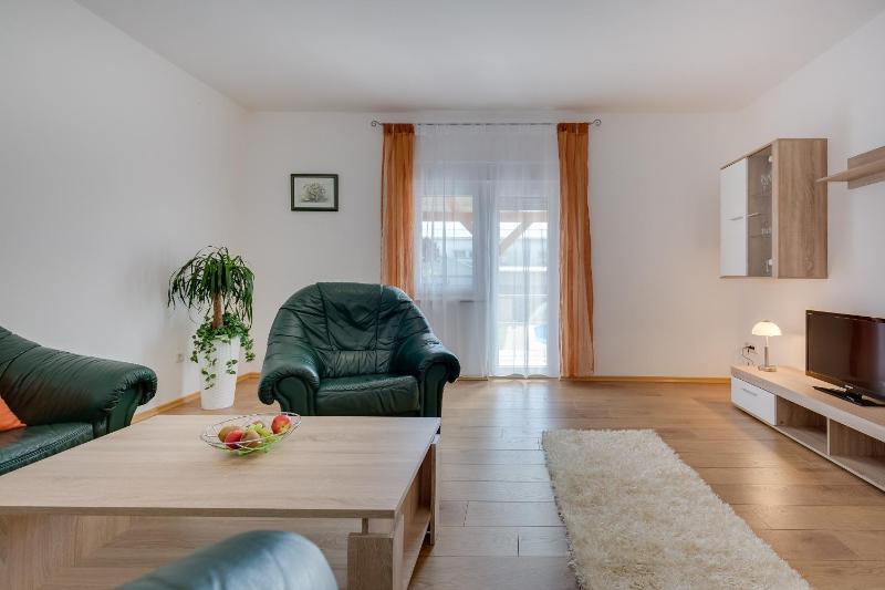 Apartment image 2