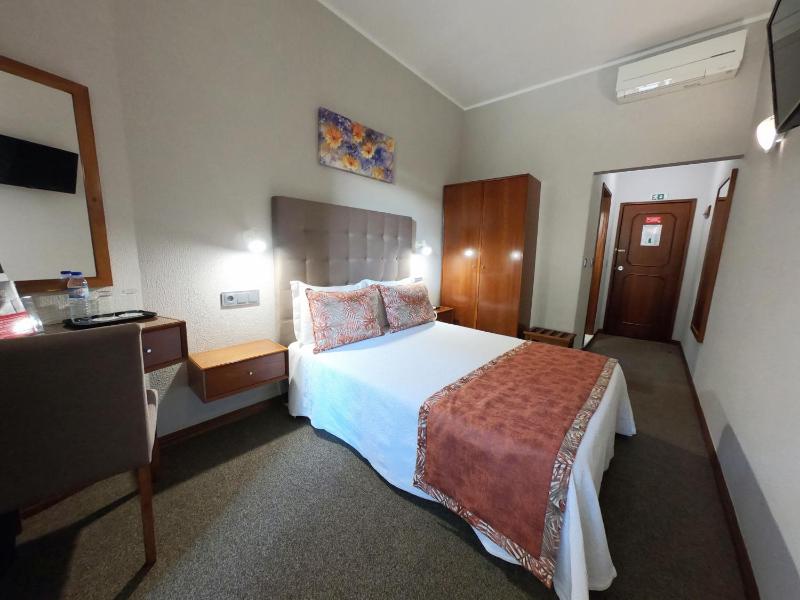 Lusitana Hotel - image 27