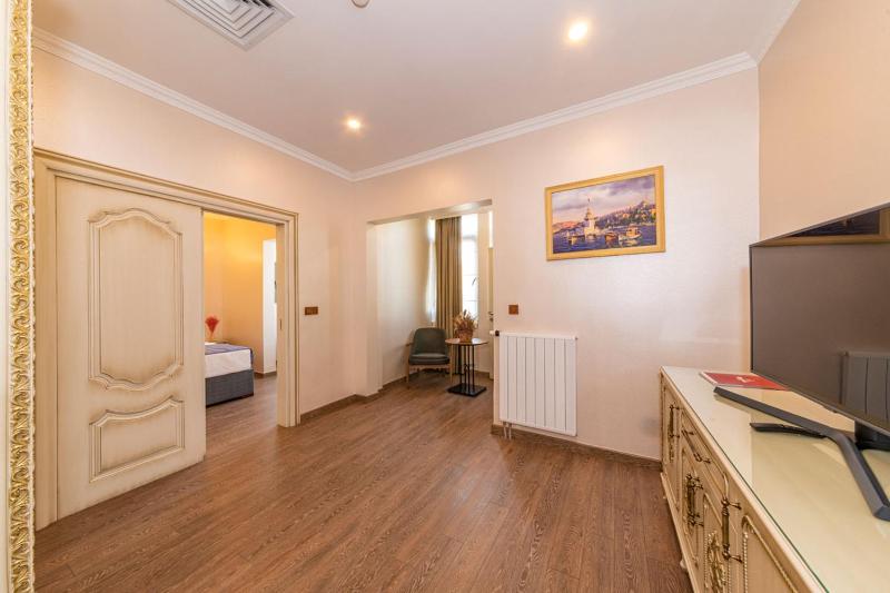 Junior Suite image 2
