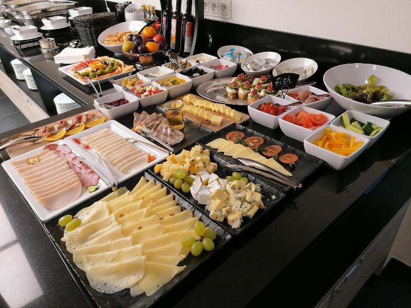 Studio Superior with Terrace - 2 pax image 3