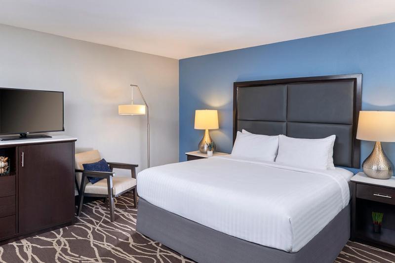 King Room image 3