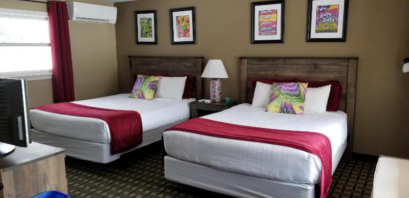 Double Room with Two Double Beds image 3