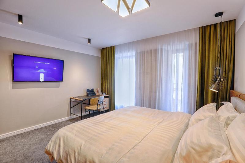 Superior Double Room image 3