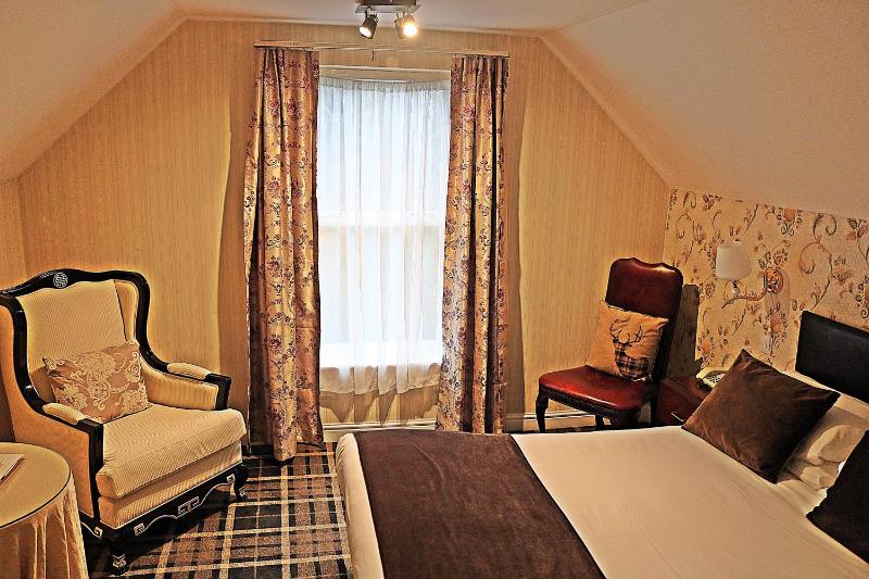 Superior Double Room image 3