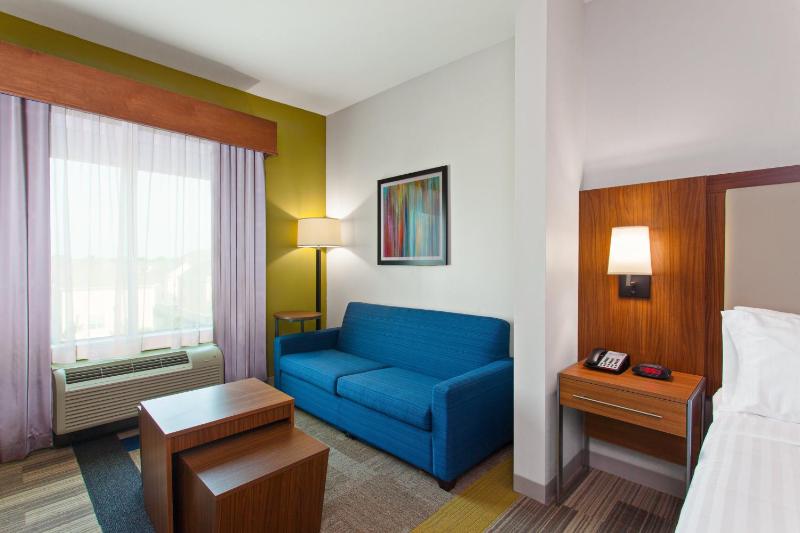 King Suite - Non-Smoking image 1